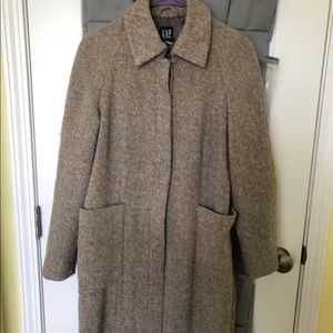 Warm coat for the winter. Great to dress up.